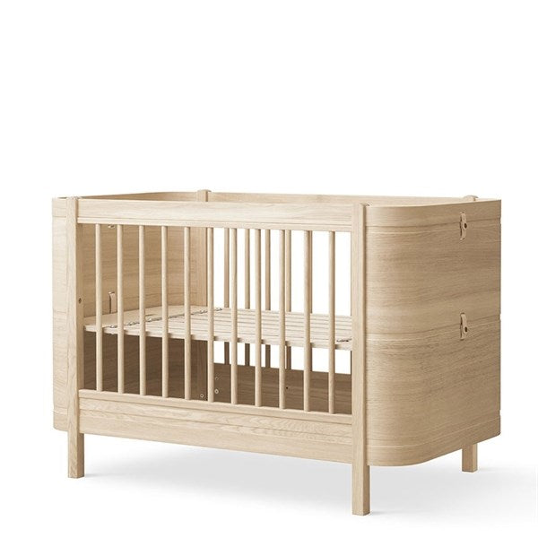 Køb Oliver Furniture Wood Mini+ Tremmeseng inkl. Junior Kit Eg