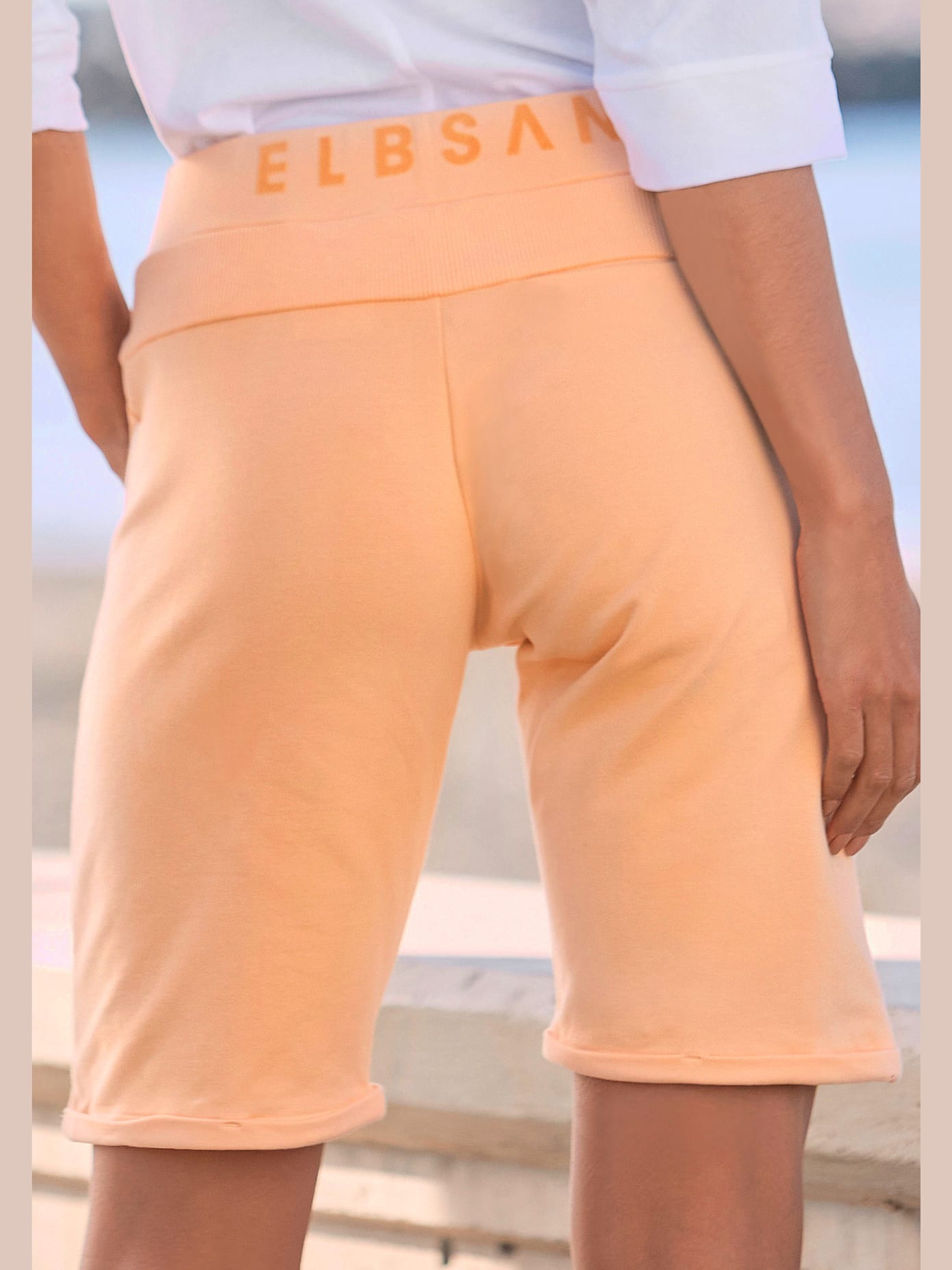 Bermuda en matière sweat large ceinture et coulisse