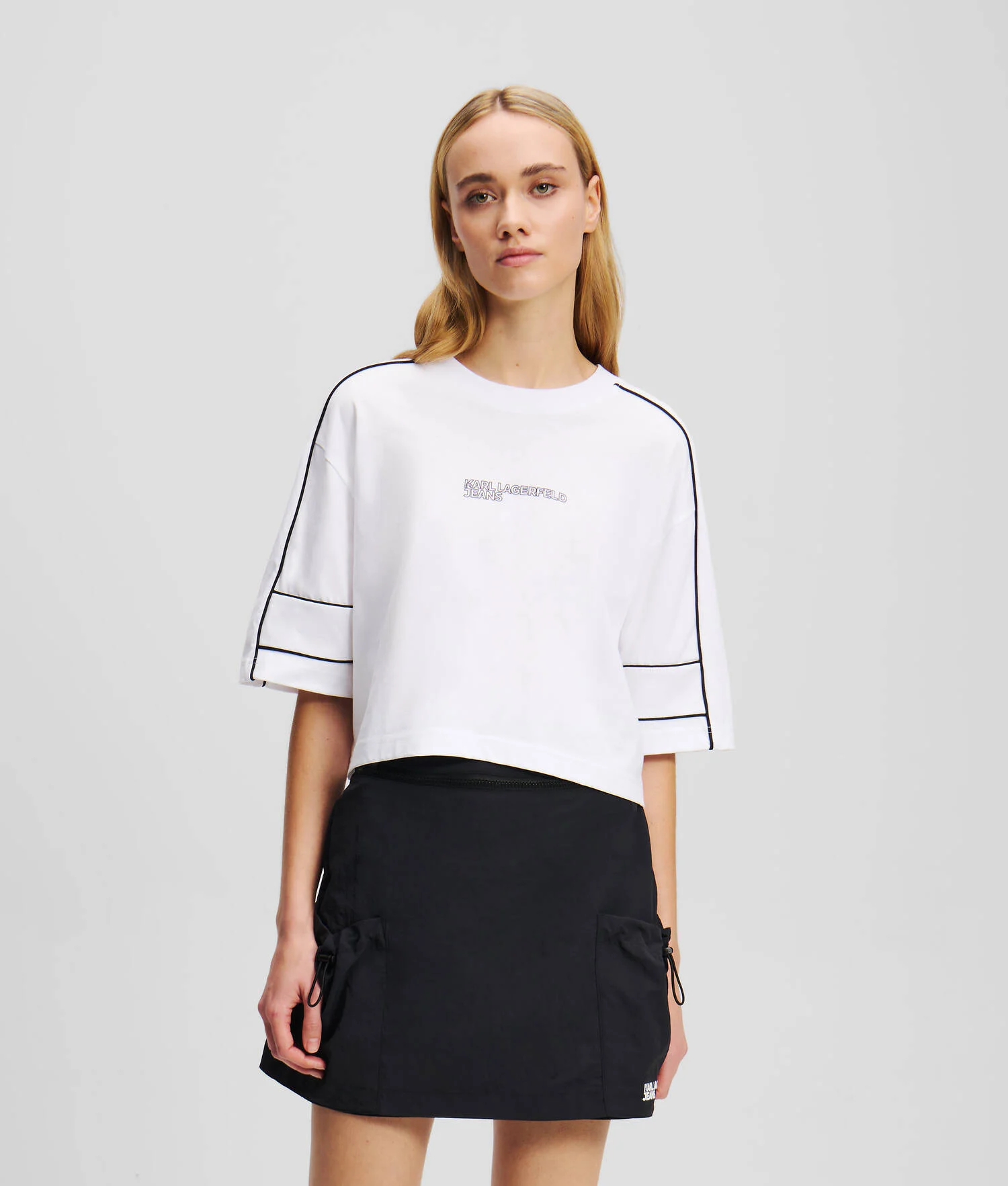 T-SHIRT AVEC DÉTAIL PASSEPOIL - Blanc