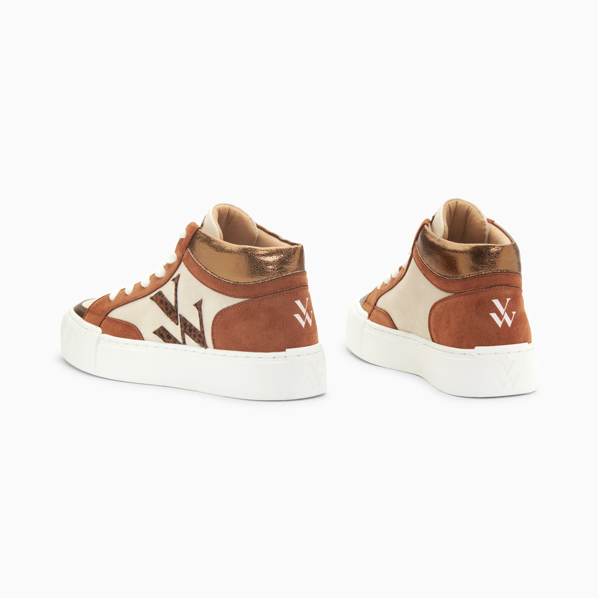 Sneakers-Baskets monogramme Suzie montantes beige et camel à lacets