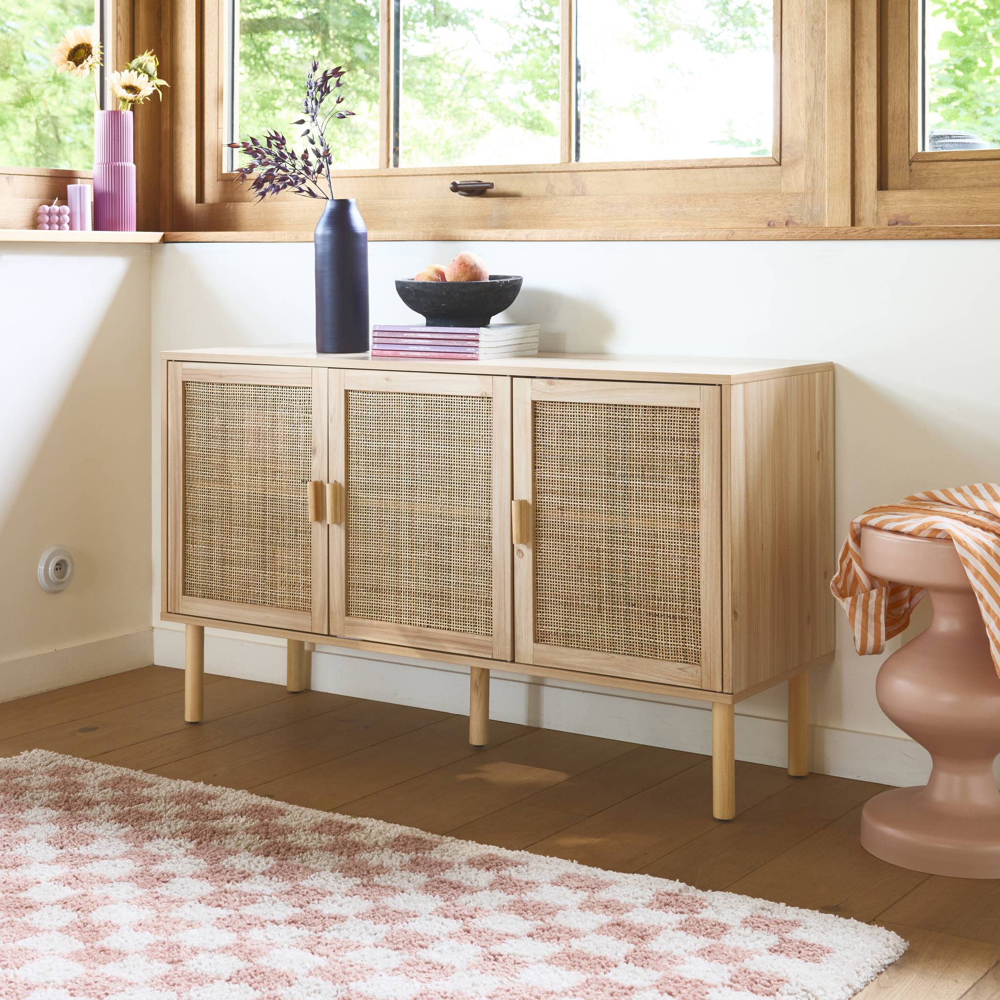 sweeek - Dressoir met 3 deuren, rotan en houteffect