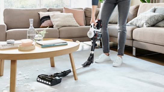 Bosch Akku-Staubsauger Unlimited 7 BSS711W, kabelloser Handstaubsauger, beutellos, Wechselakku, Knickrohr, Hygiene-Filter, 10 Jahre Motorgarantie, XXL-Polsterdüse, LED-Beleuchtung, Turbostufe, weiß