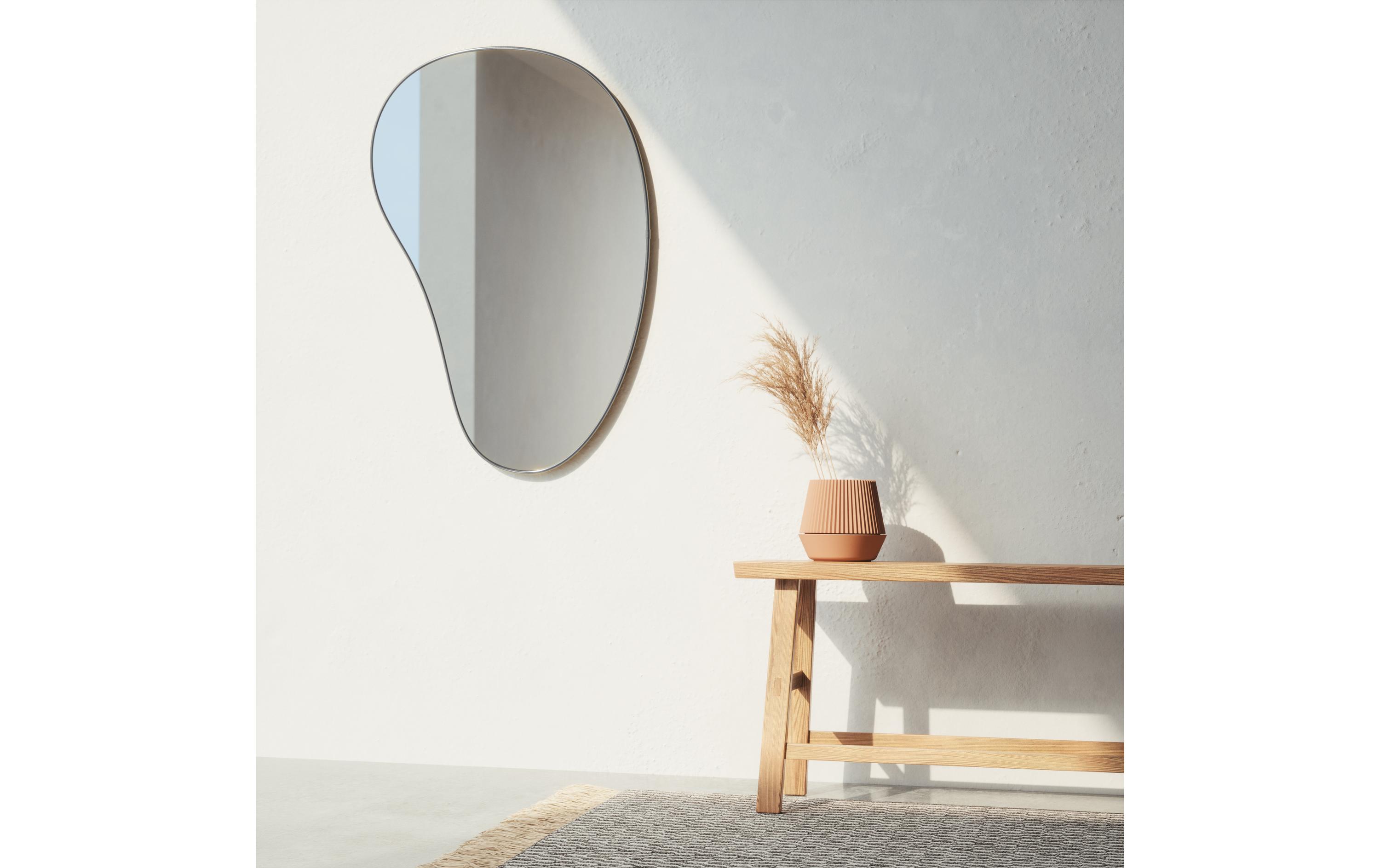 Spiegel Hubba Pebble 61 x 91 cm, Schwarz<br>Geformter Wandspiegel