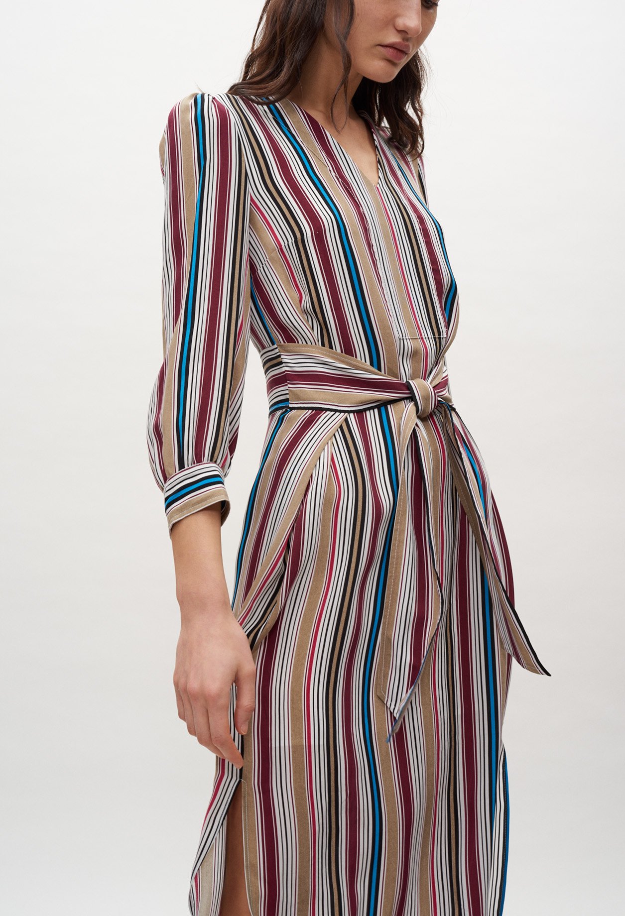 Robe mi-longue ceinturee
