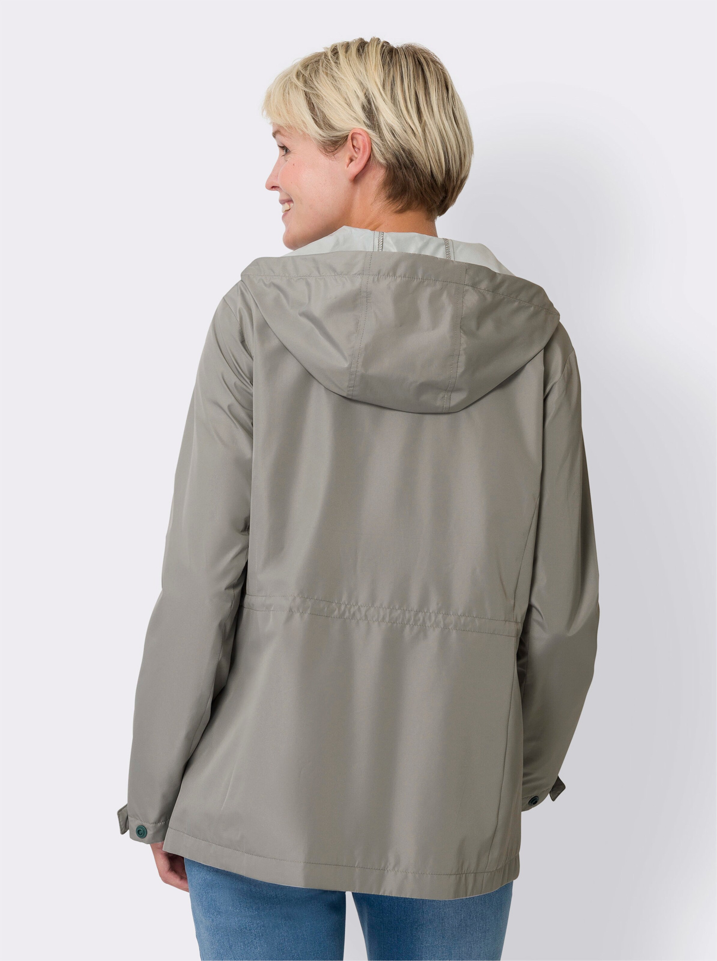 Regenjacke mit Weitenregulierung