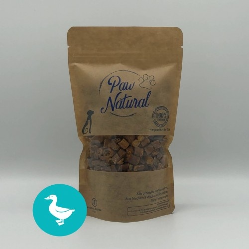 Petiscos naturais com sabor de pato da Paw para cães.