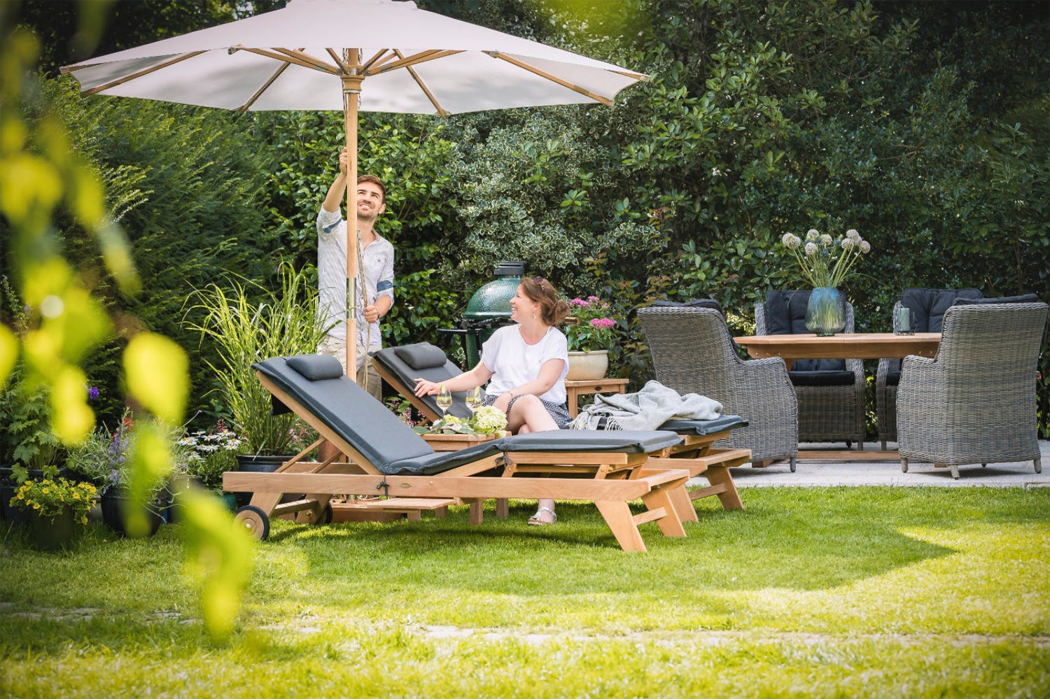 240 cm witte stijlvolle parasol met UPF 50 windventilatie