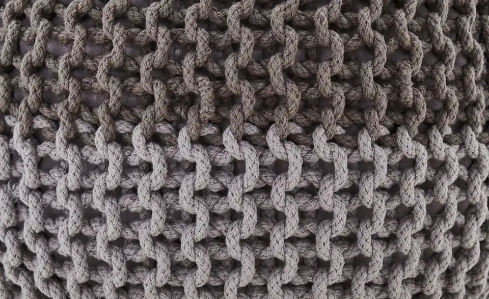 como Strickpouf
