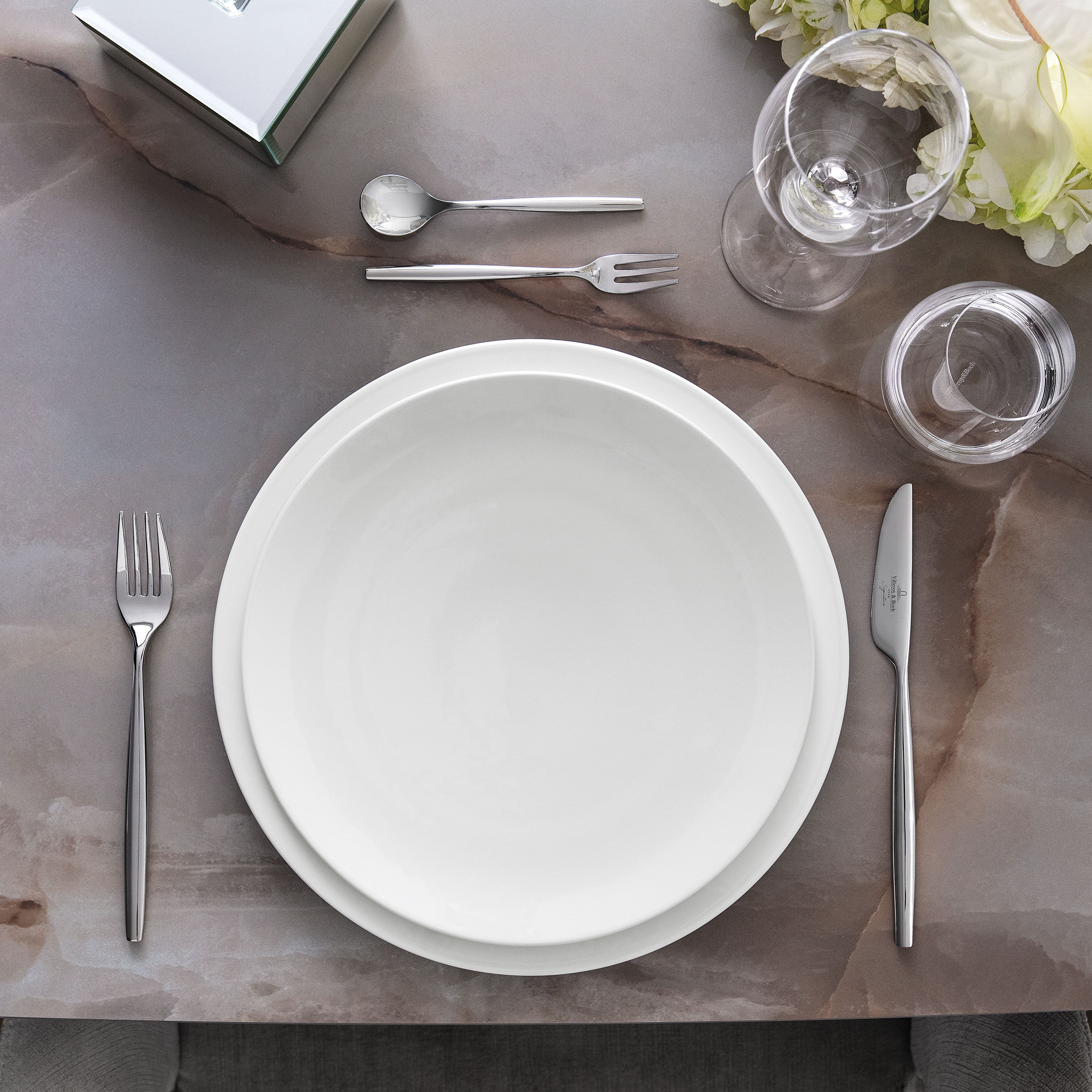 MetroChic Dinner plate White, 10.8'', Premium Bone Porcelain