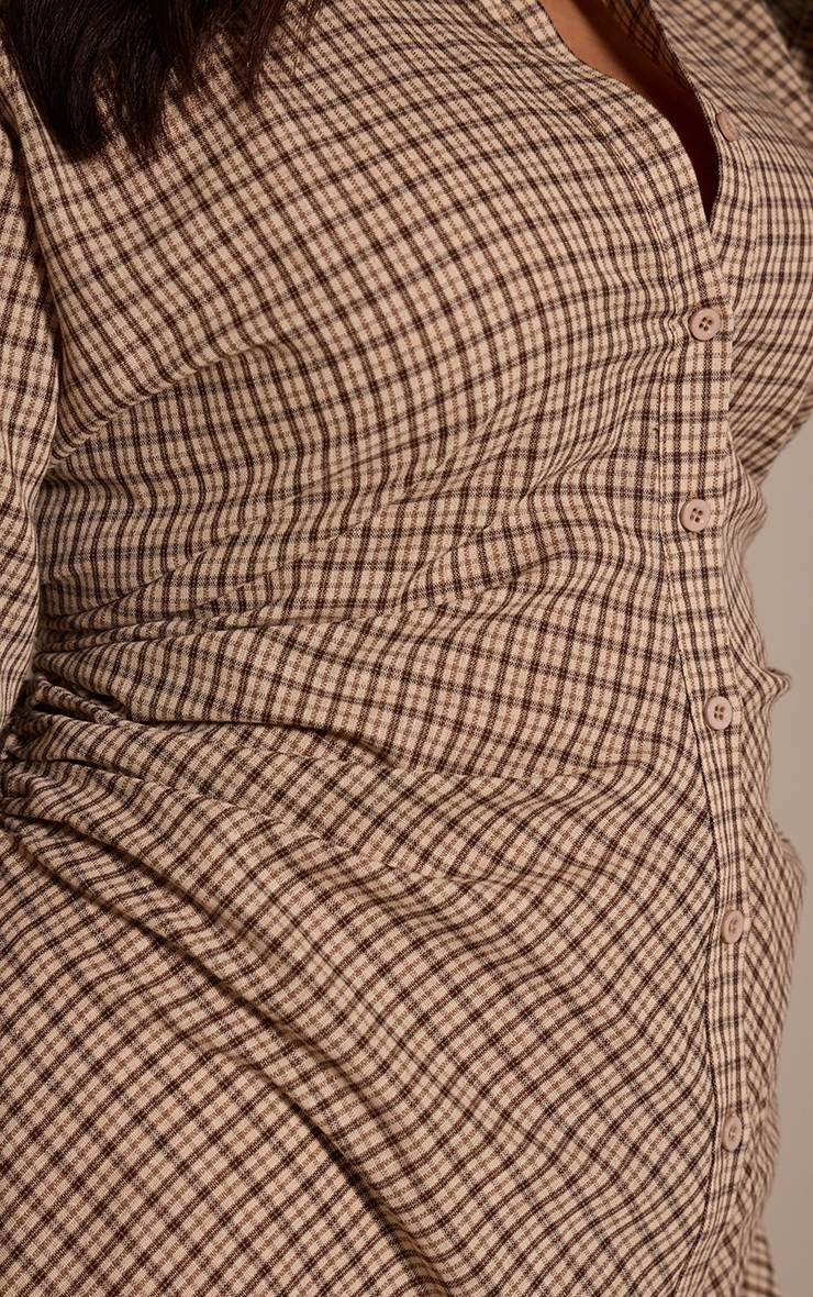 Crème Robe Chemise Grande Taille À Manches Longues Froncée À Carreaux Boutonnée