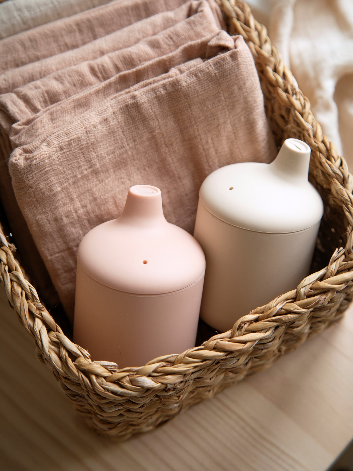 Tudkop | Fødevaregodkendt silikone. 175 ml. 6  måneder.  | Rose | Mushie