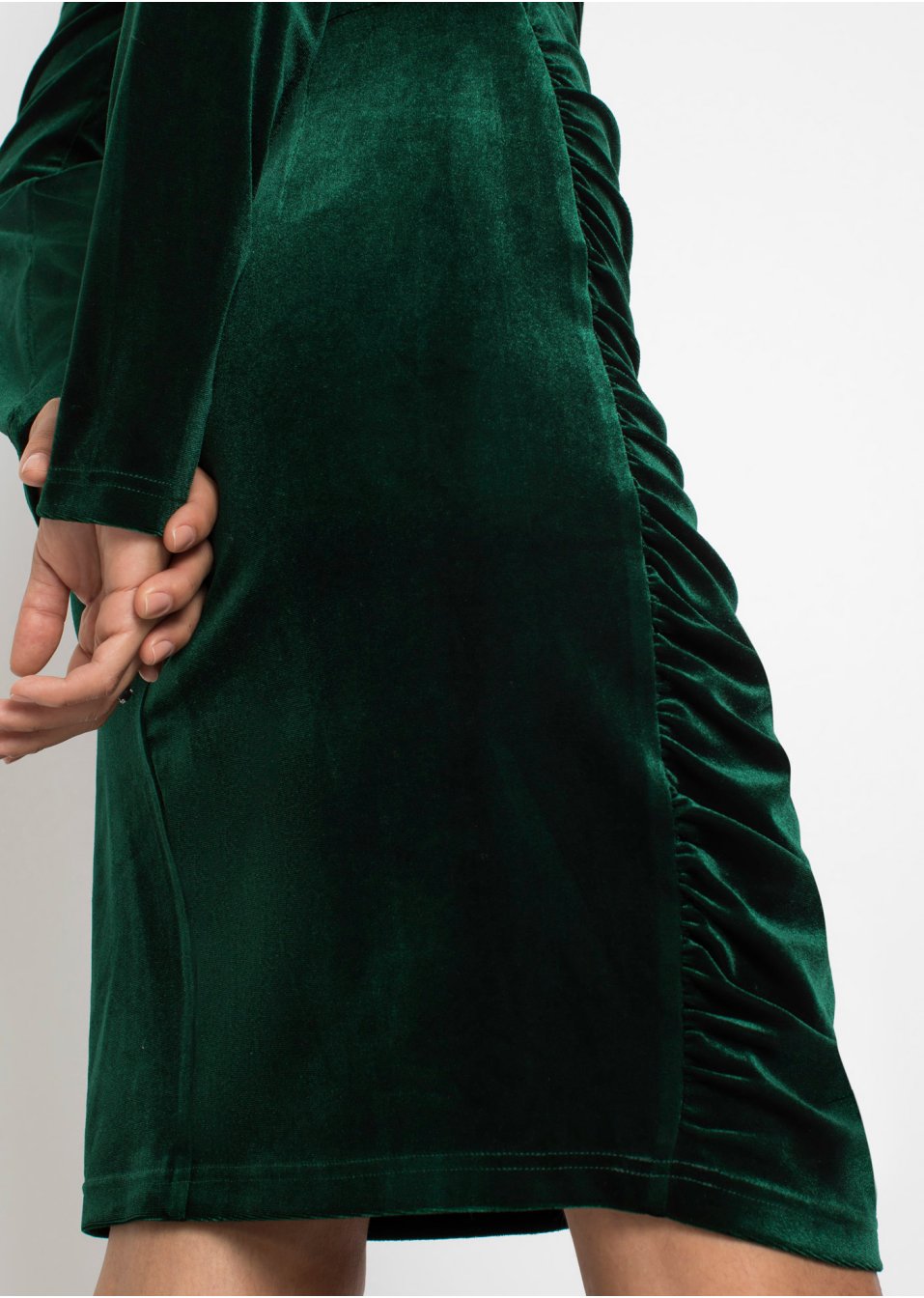 Robe en velours froncée