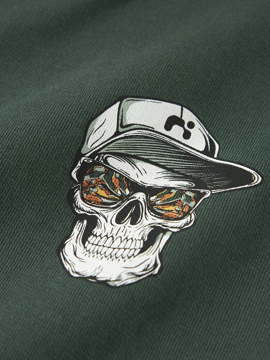 DÊ UM NOME A ELE<br>Moletom com capuz e caveira