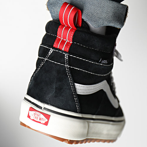 Baskets Montantes Sk8-Hi Mte-2 7NK6BT1 Black True White