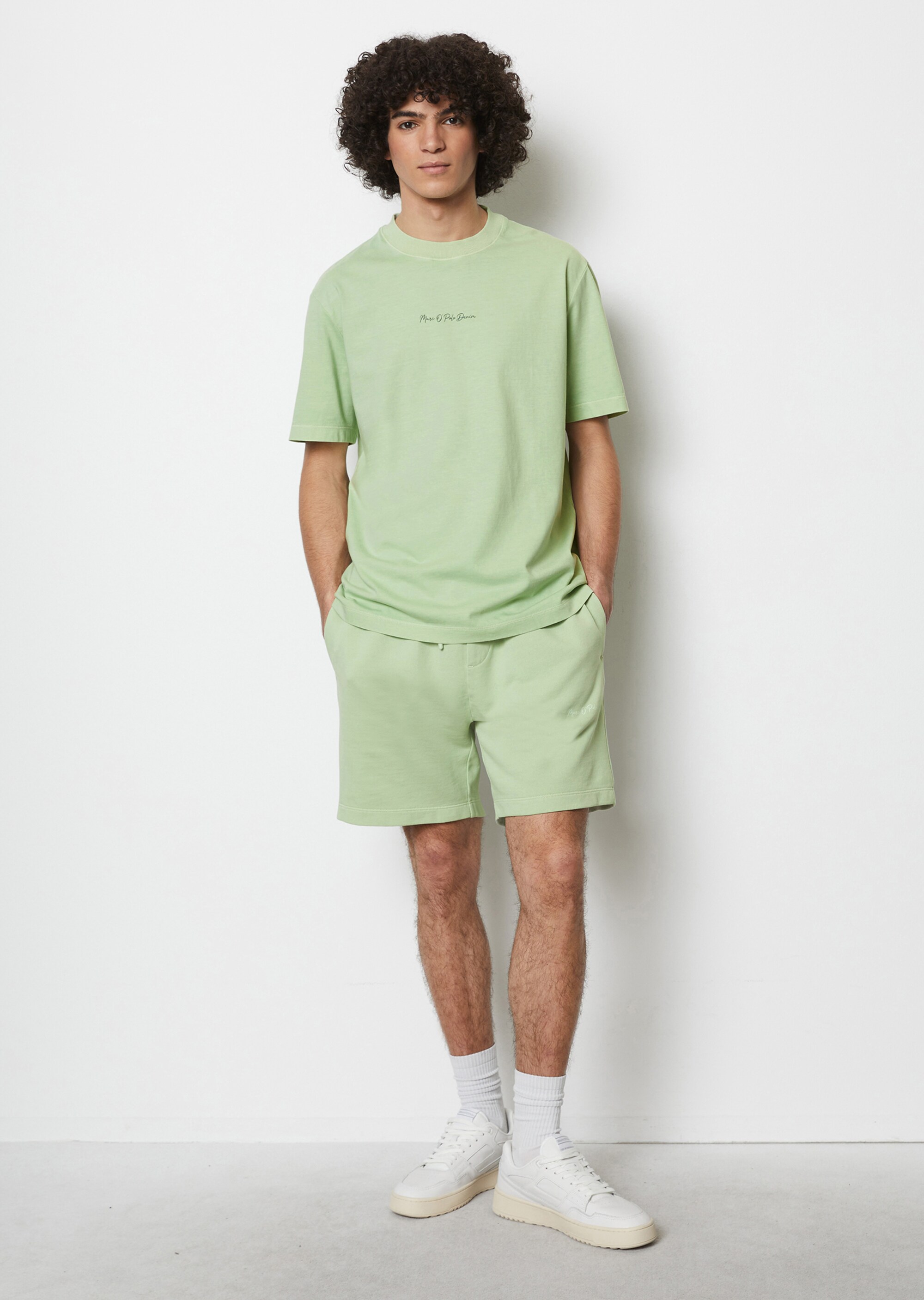 T-Shirt relaxed mit Rückenprint