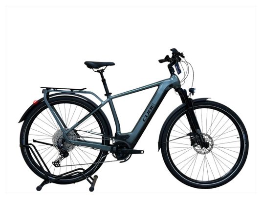Produit reconditionné . Cube Kathmandu Hybrid Pro 625 SHIMANO 2022 . Vélo électrique . Cube . très bon état