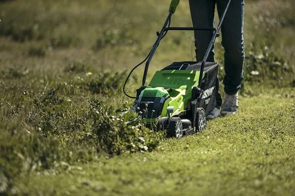 Greenworks G40LM35, Skubbe plæneklipper, 500 m², 35 cm, 2 cm, 7 cm, 400 m²