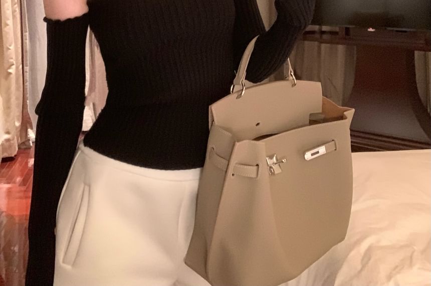 Metonymph - Off-Shoulder Effen Geribbelde Trui