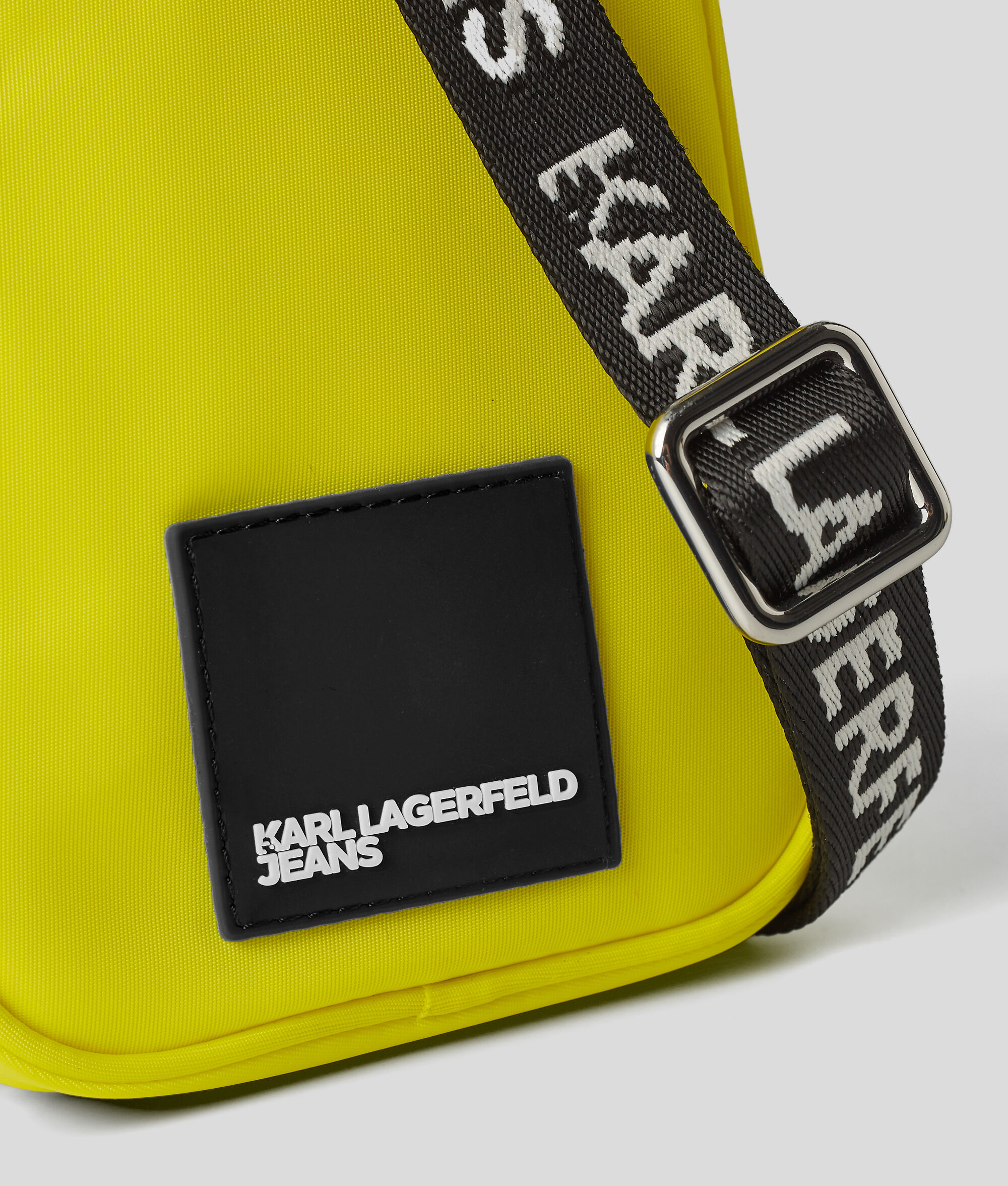 Pochette pour téléphone avec écusson à logo KLJ