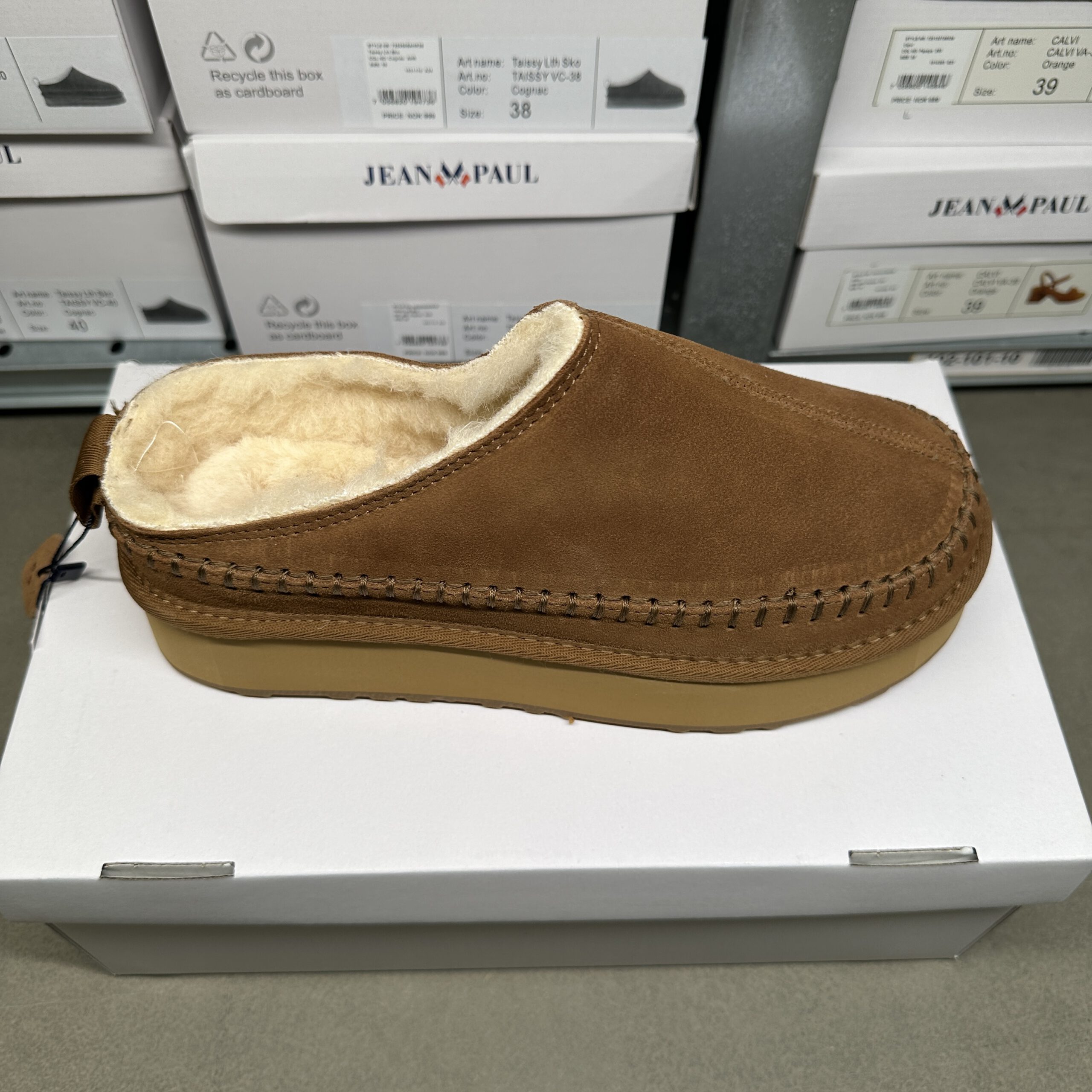 Jean Paul - Taissy Chestnut