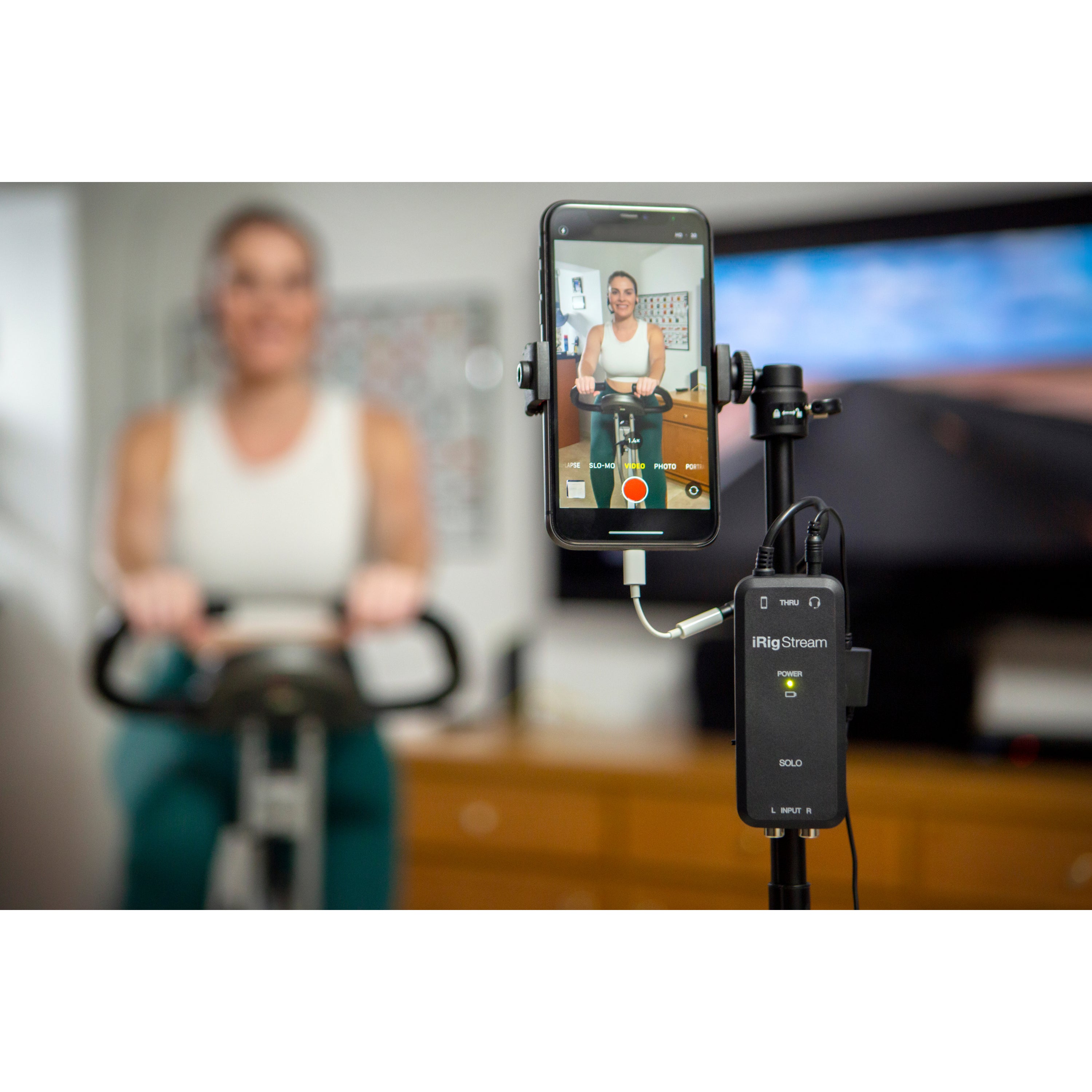 IK Multimedia iRig Stream Solo 3-in, mono-out streaming interface