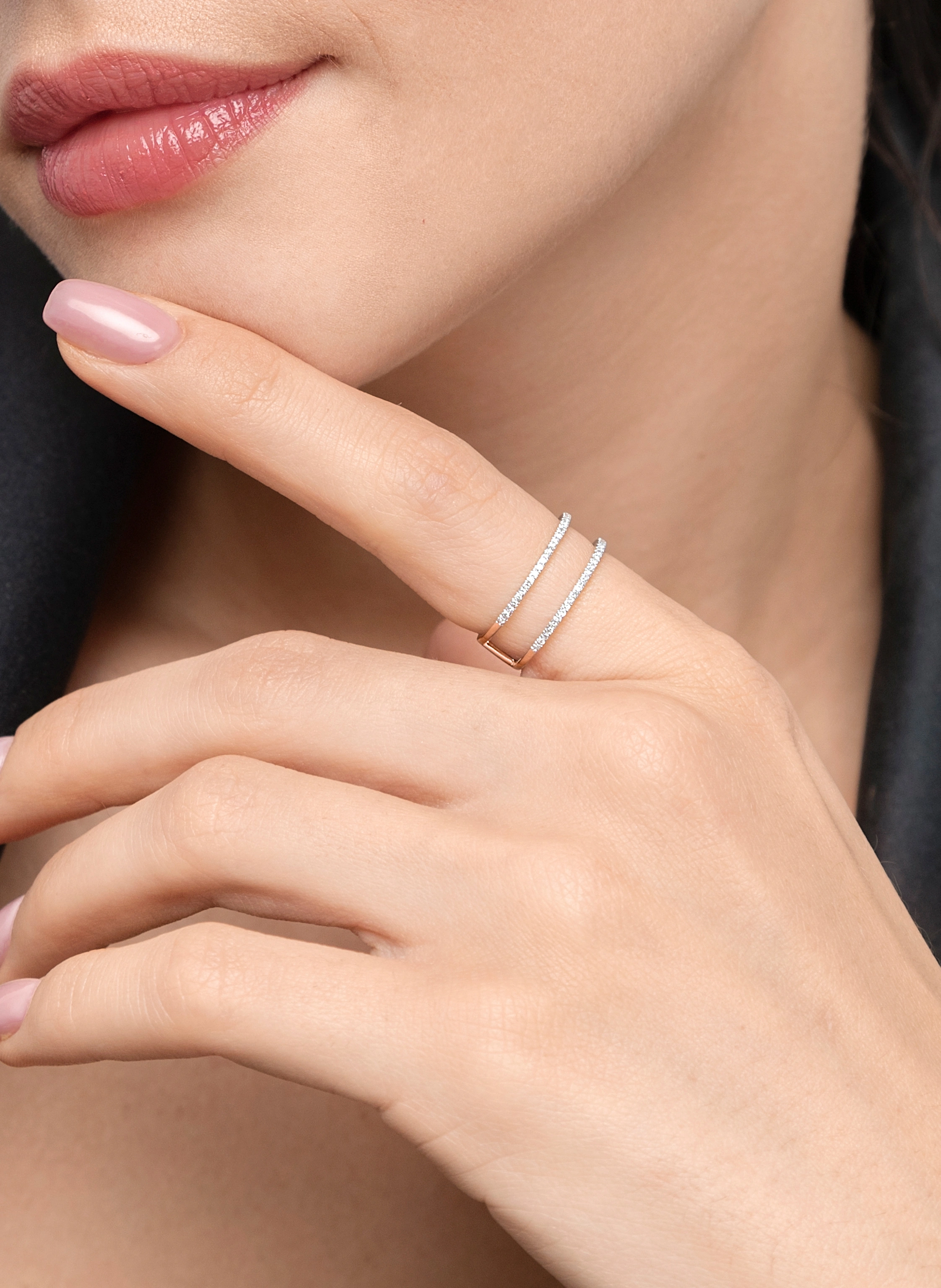 Leaf Ring DOUBLE aus 18 Karat Rosegold mit Diamanten