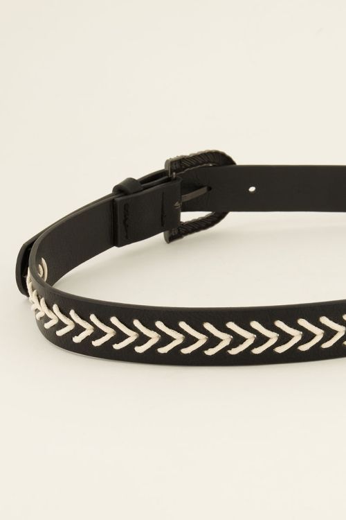 Goudkleurige riem met zigzag patroon