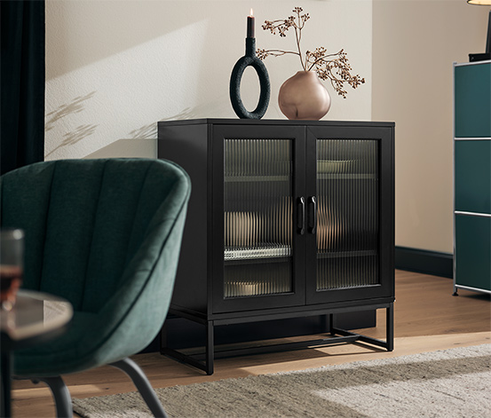 Sideboard mit Glastüren