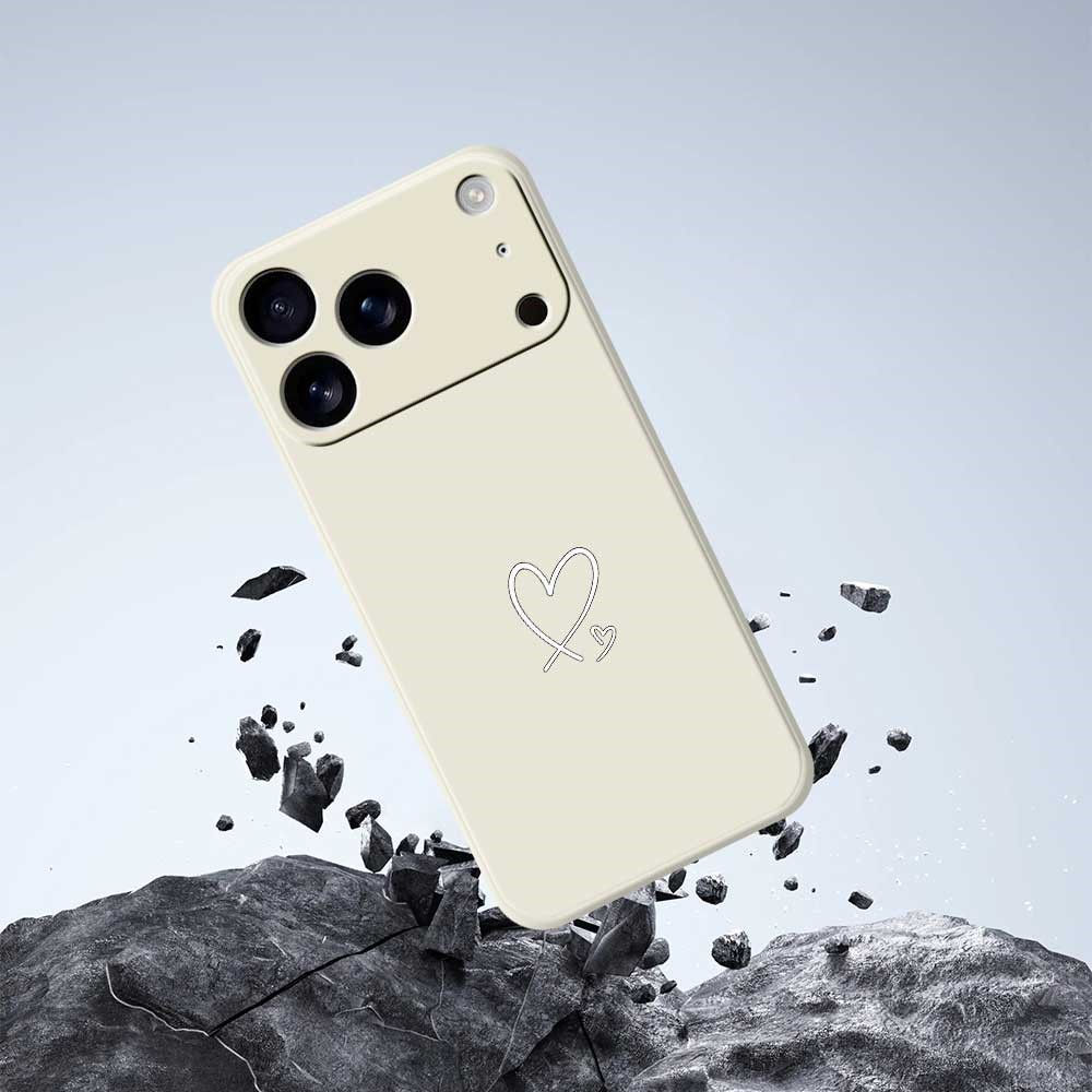 iPhone 17 Pro Max Gummi Case Hülle mit Kameraschutz - Schwarz (Herz)