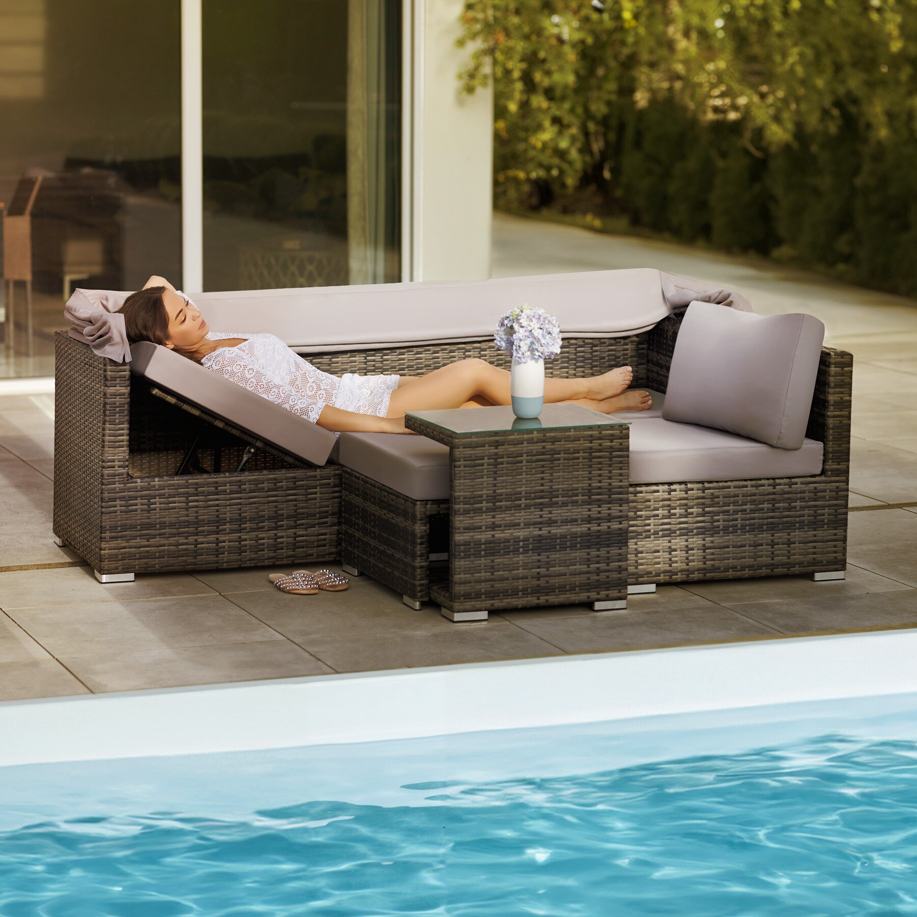 tectake® Rattan Lounge, mit Aluminiumgestell, wetterfest und UV-beständig, mit klapparem Sonnenschutz, mit Sicherheitsglasplatte, variabel aufstellbar