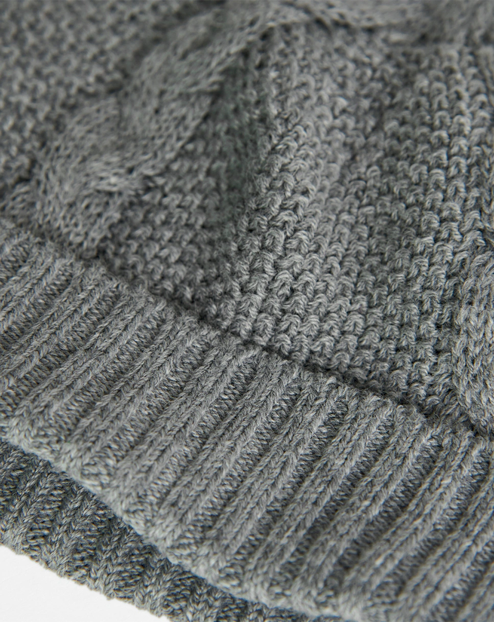 Strick-Strampler PATTERN mit Mütze in grau