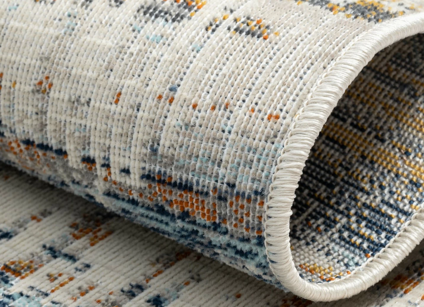 Robuster Teppich im modernen Used-Look