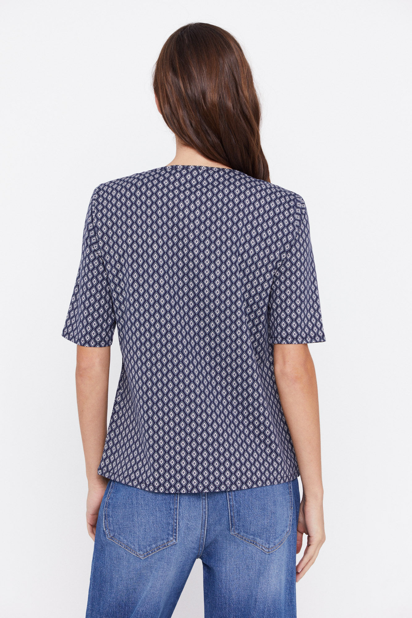 Camiseta básica com decote canoa - Estampa azul