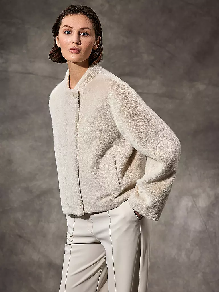 PRIDE TO BE Jacke in Felloptik DANJA creme