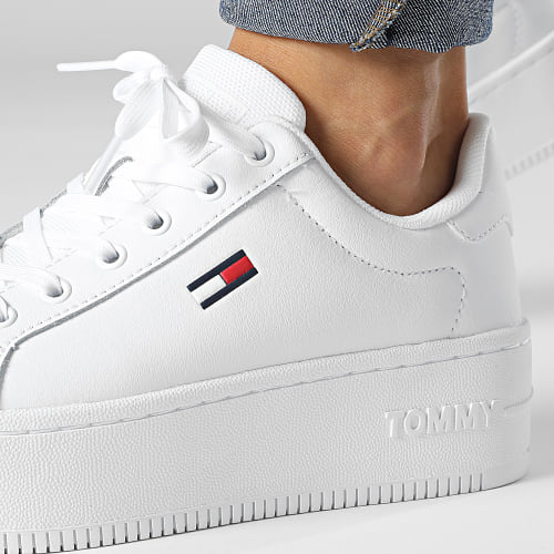 Baskets Femme Flatform Essential 2043 White