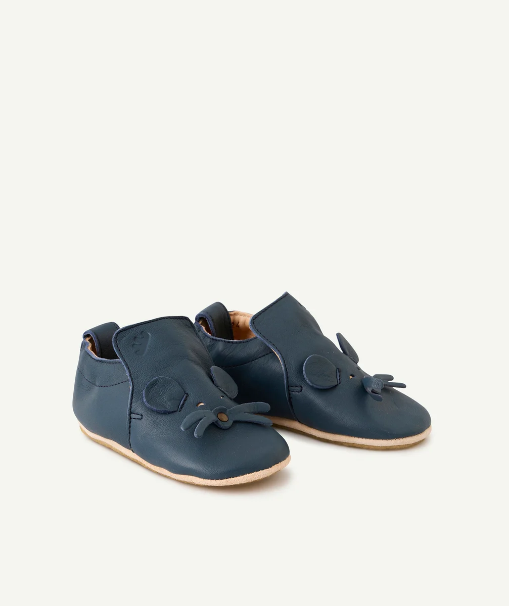 EASY PEASYCHAUSSONS EN CUIR BLEU MARINE DÉTAIL SOURIS