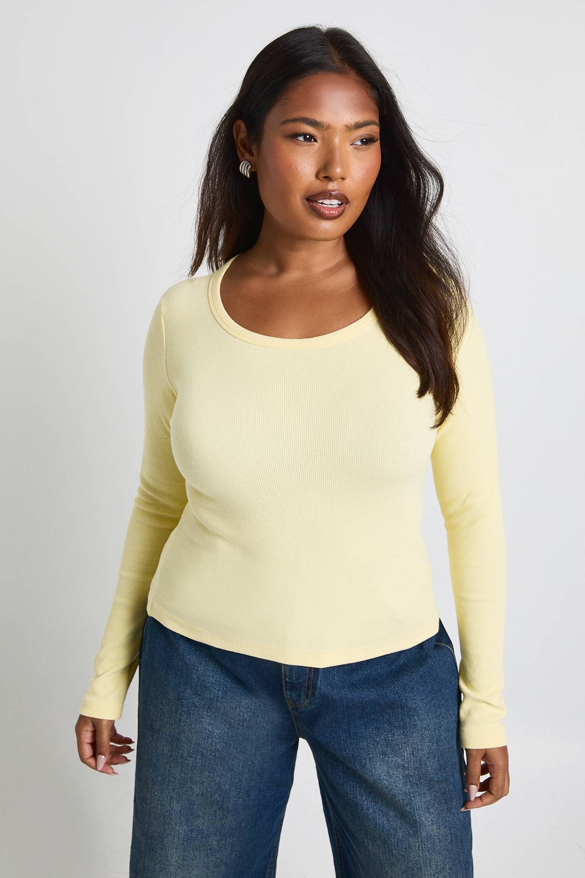 boohoo Plus Basic Haut ajusté en jersey côtelé, col échancré, coupe longue, manches longues
