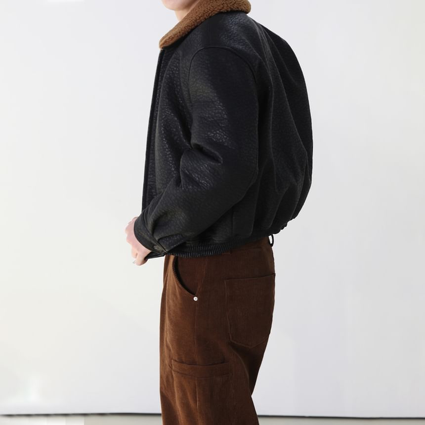 Okwano - Effen imitatieleren jack met rits en pluizige bies