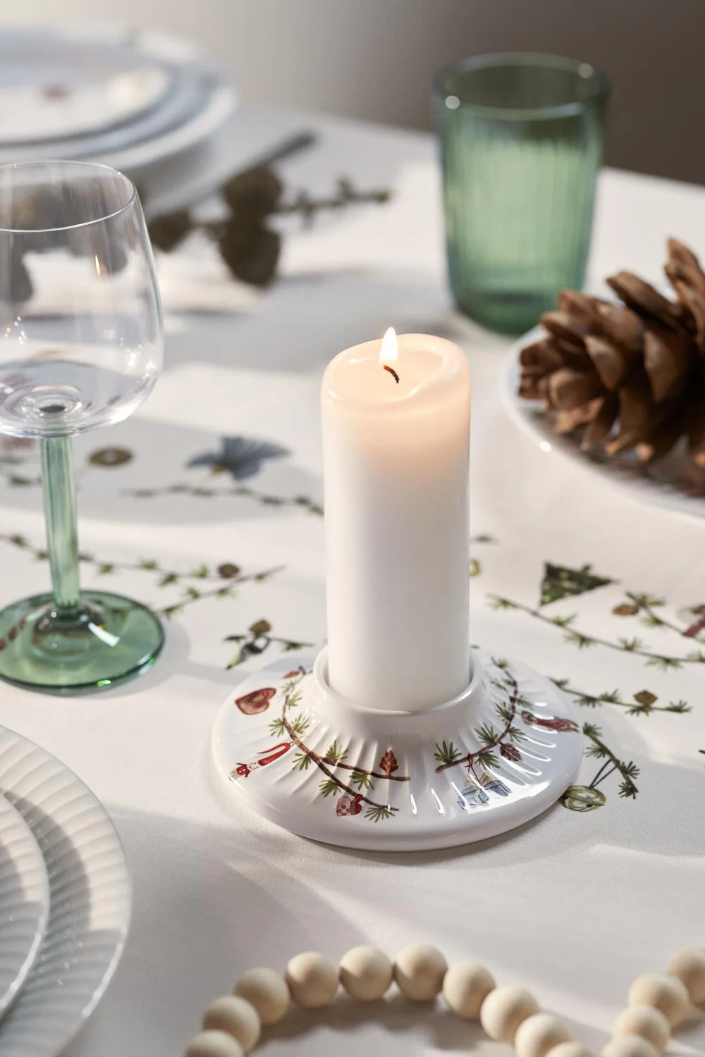 Kähler  Hammershøi Christmas Bloklysestage, hvid m. deko - Ø13 cm.