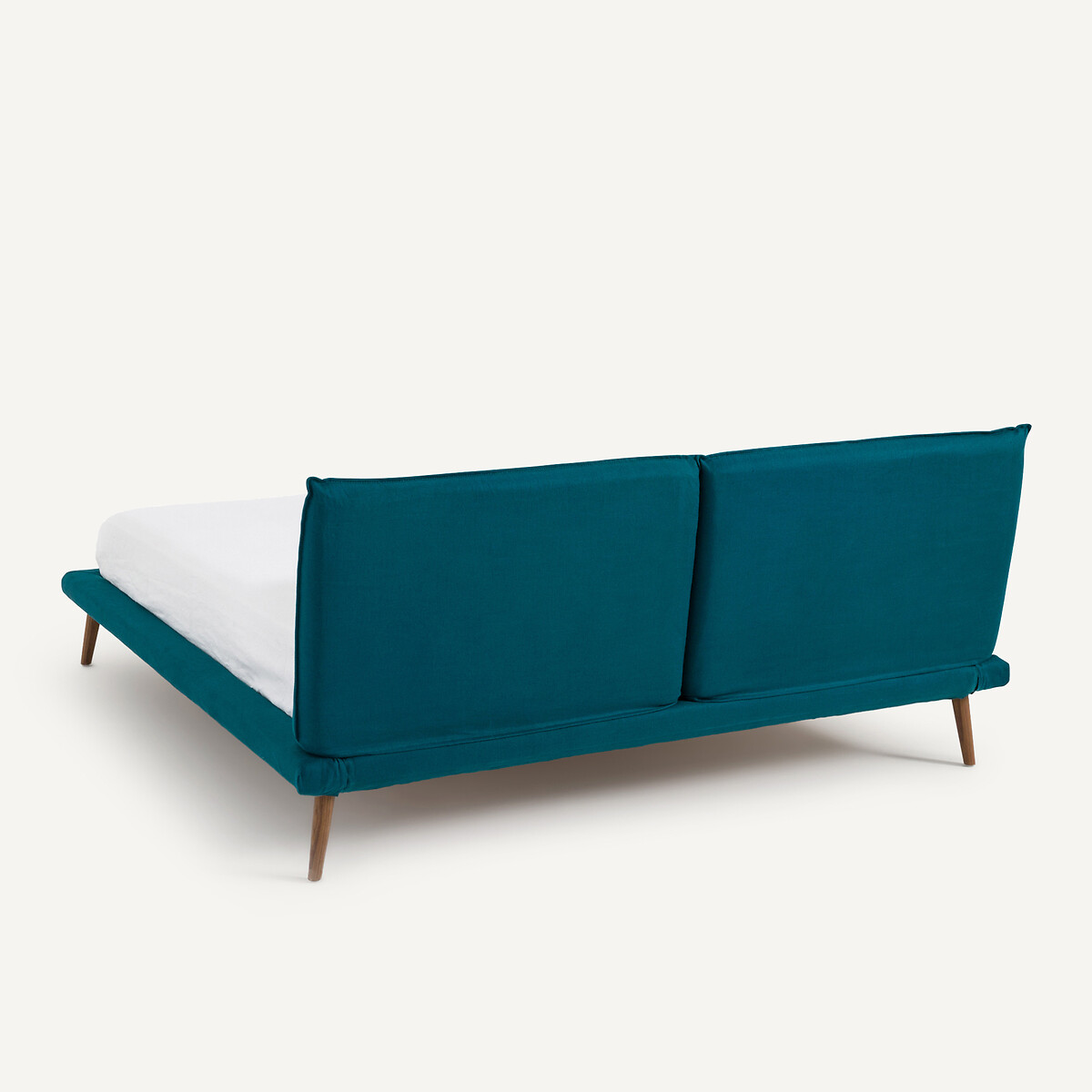 AM.PM<br>Cama de linho sem estrado, design Aurore, E. Gallina