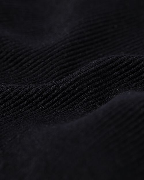 string femme sans coutures côte noir