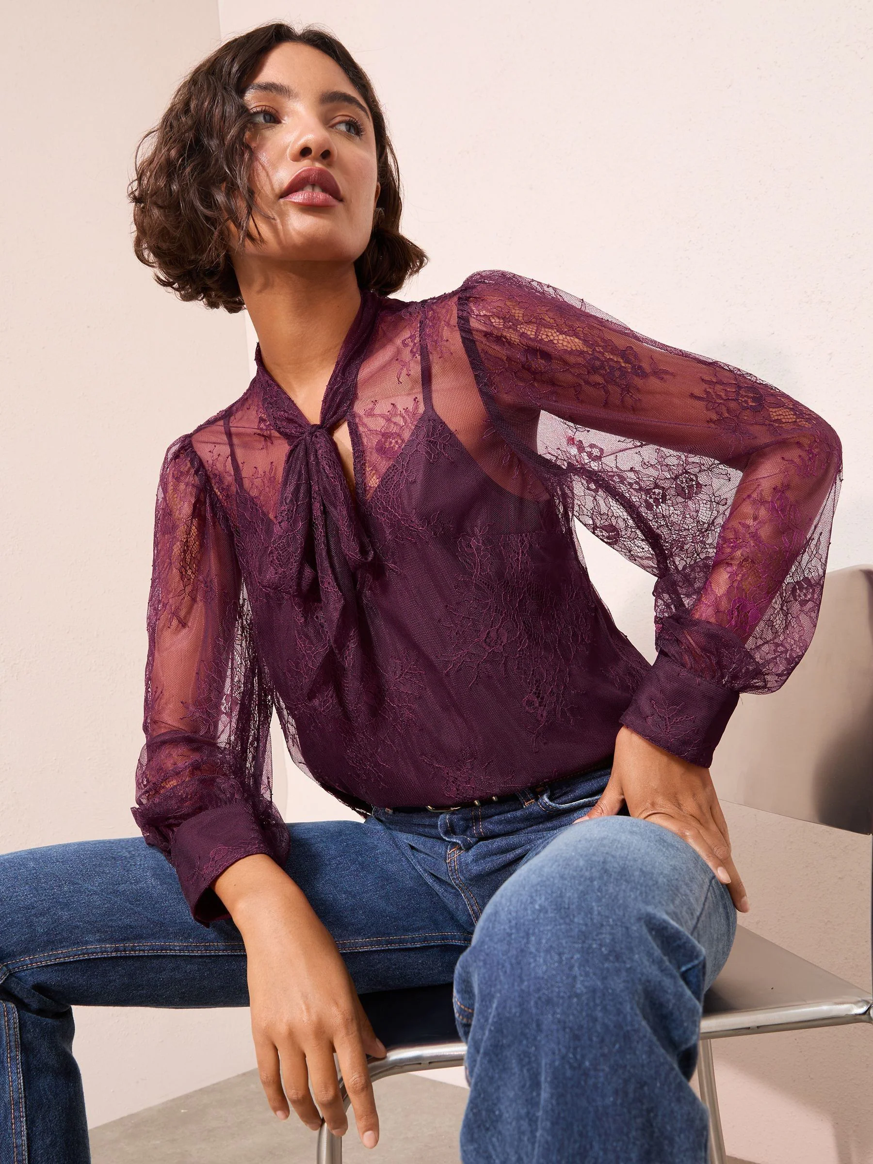 Paars - Friends Like These Lace Blouse with Tie Neck Detail