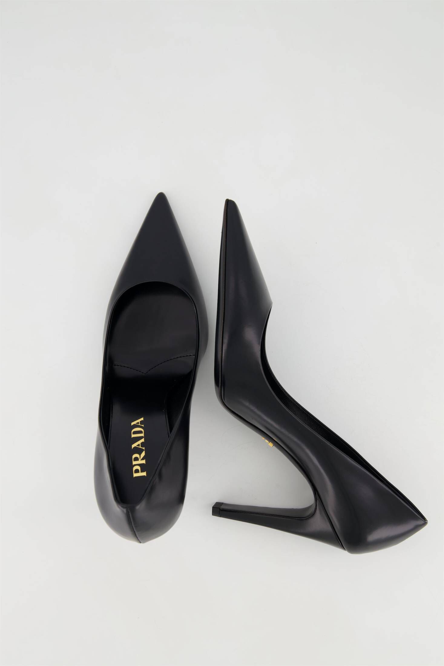 Prada| Damen Pumps aus gebürstetem Leder