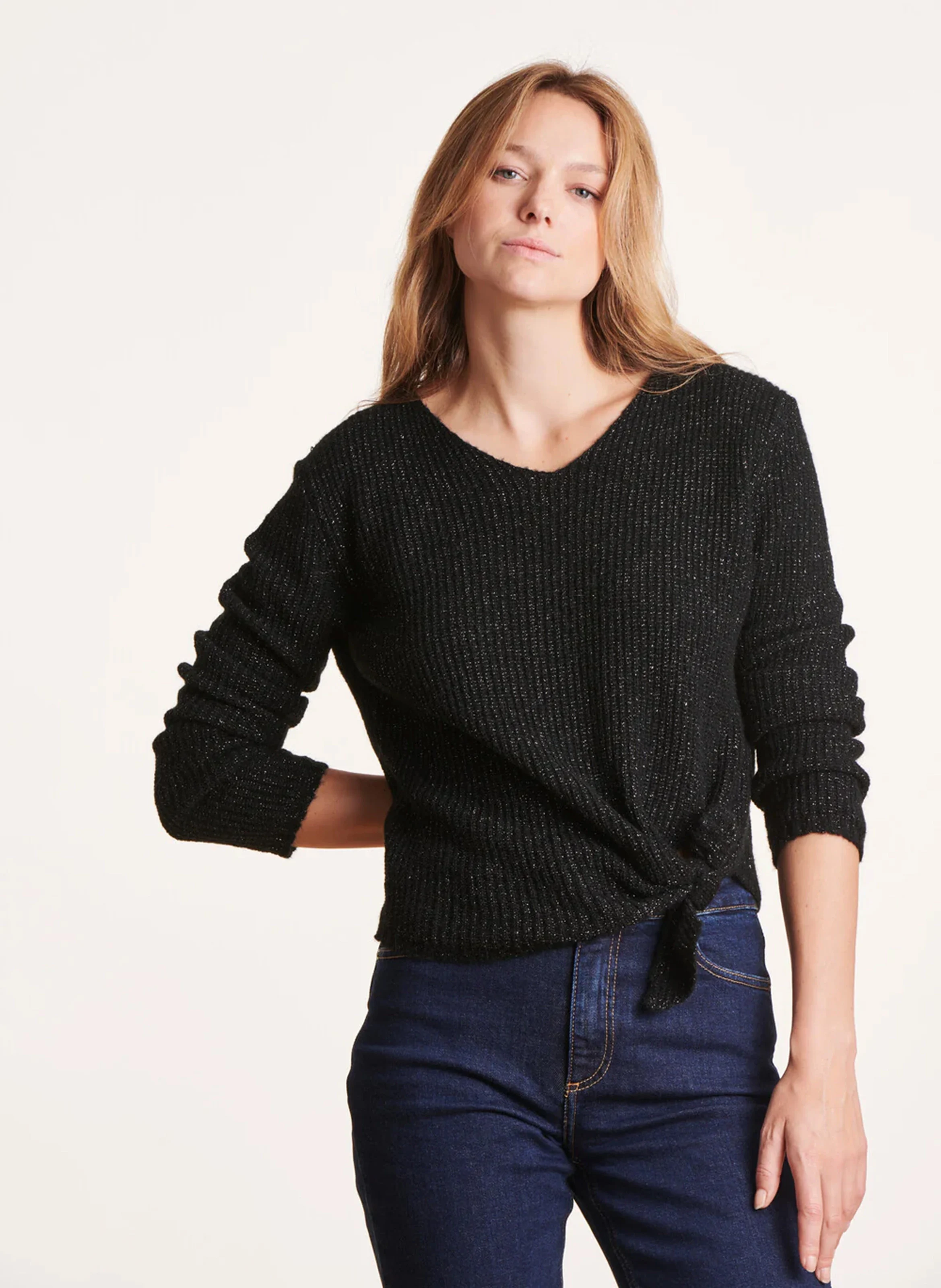 Pull à col v fils métallisés | Noir