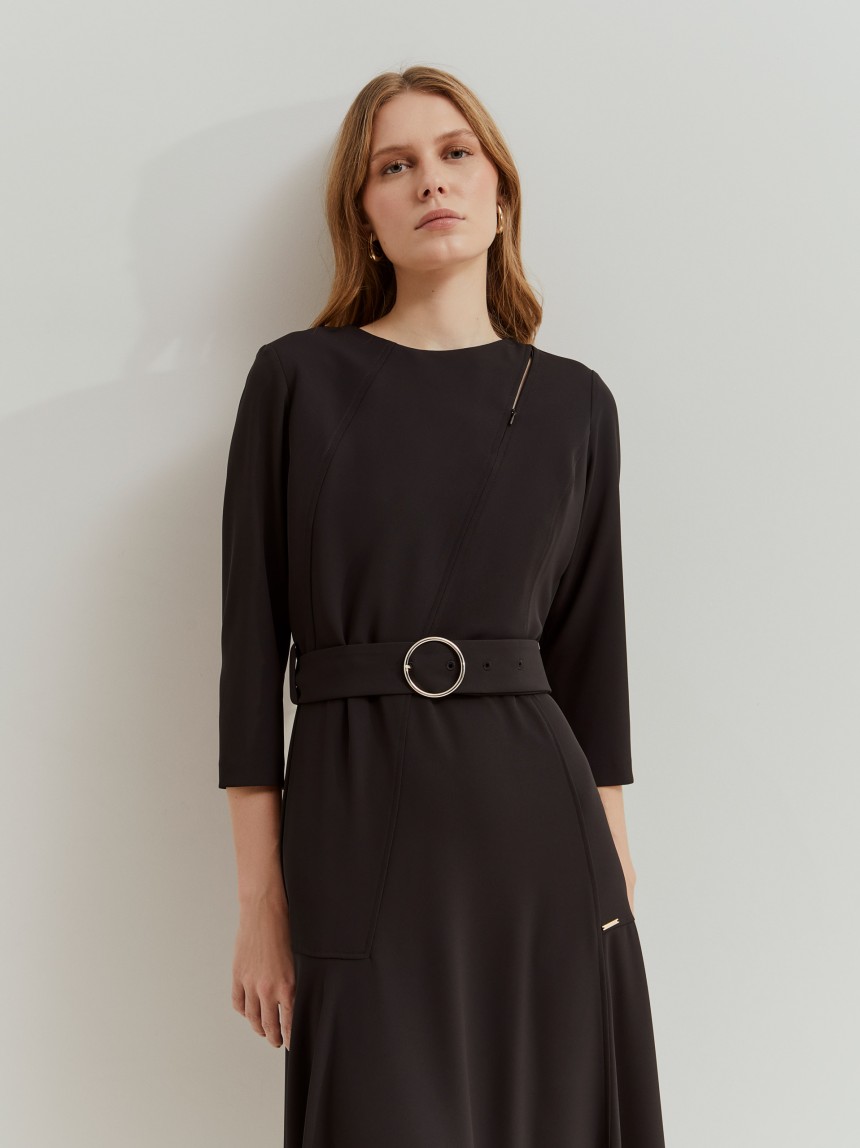 Vestido de malha comprido com cinto