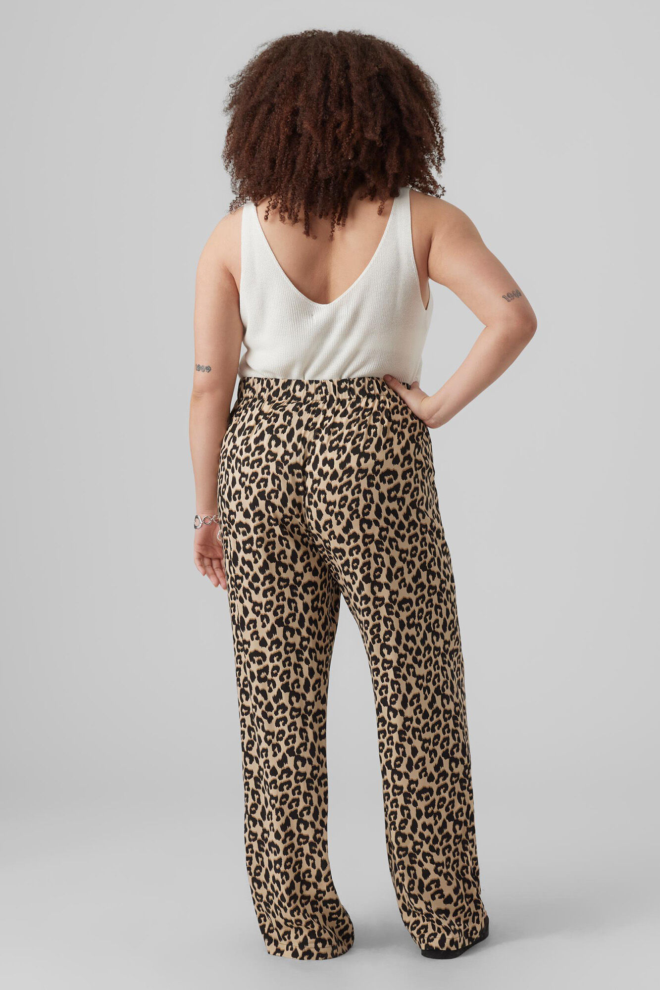 Calça Curve Loose Fit - Marrom