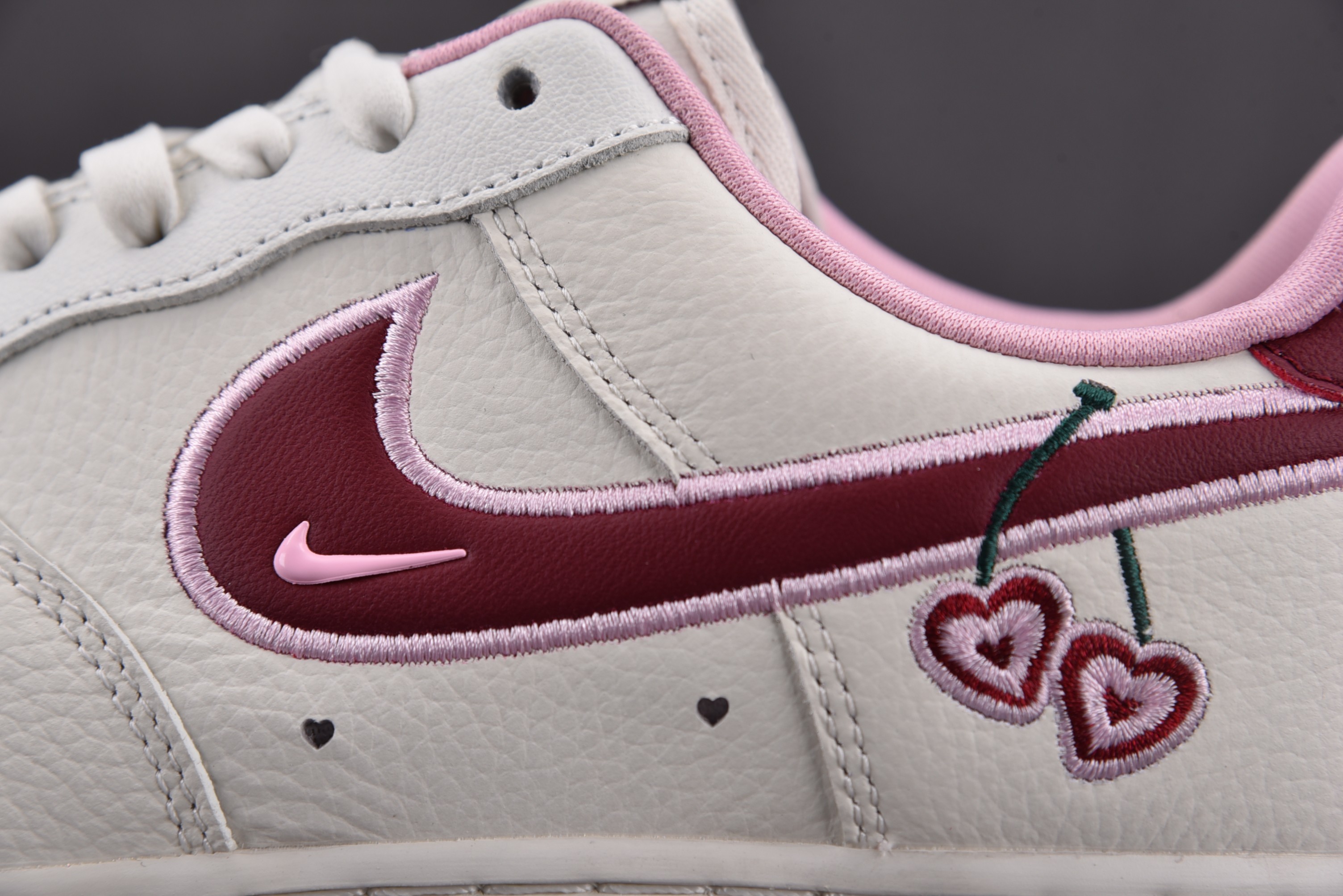 Nike Air Force 1 Low ValentineÕs Day (2023)