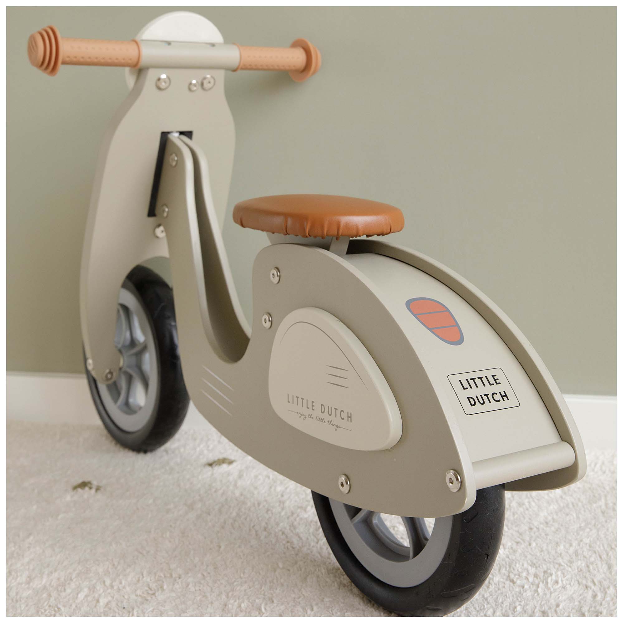 Little Dutch Loopscooter Olive FSC groen