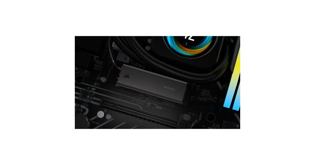 CorsairMP700 PRO met luchtkoeler 4 TB SSD  (PCIe Gen5 x4 NVMe 2.0, M.2 2280, 3D TLC NAND)