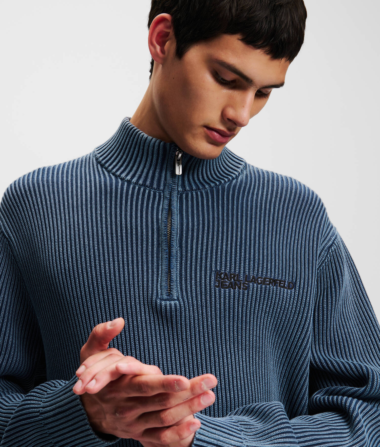 PULL DÉCONTRACTÉ À DEMI-ZIP KLJ